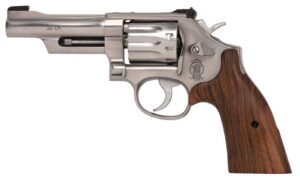 SMITH & WESSON 617 MOUNTAIN GUN 22LR 4" SS